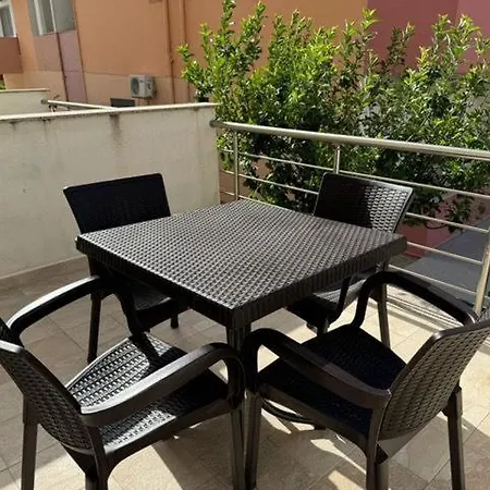2friends Shengjin Appartement *